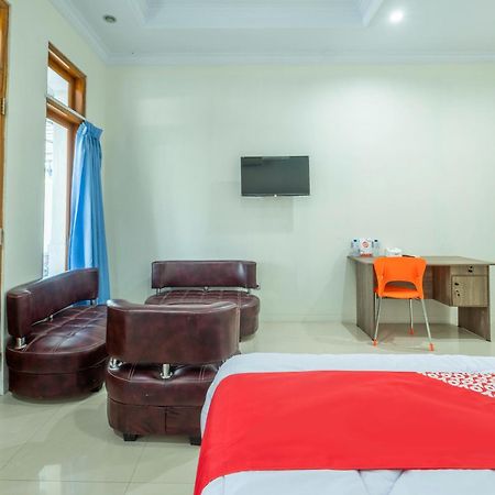 Hotel Oyo 2259 Zleepy Ks Tubun Cirebon Exterior foto