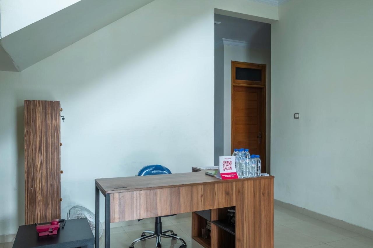 Hotel Oyo 2259 Zleepy Ks Tubun Cirebon Exterior foto